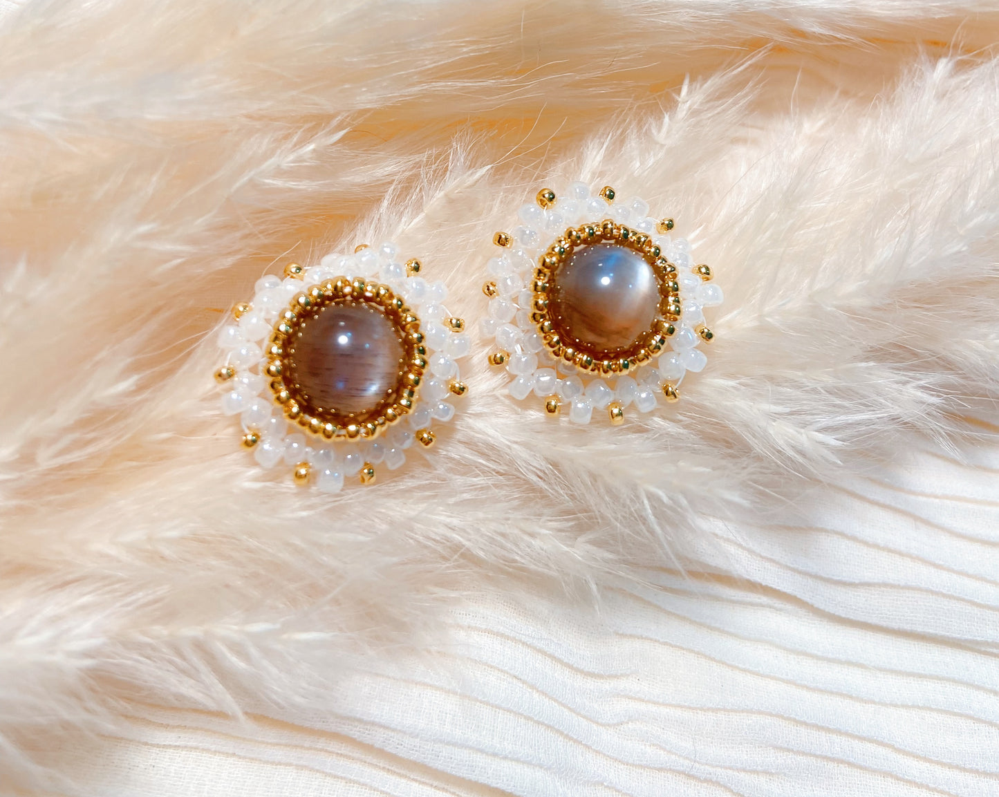 White Daisy Series - 8mm