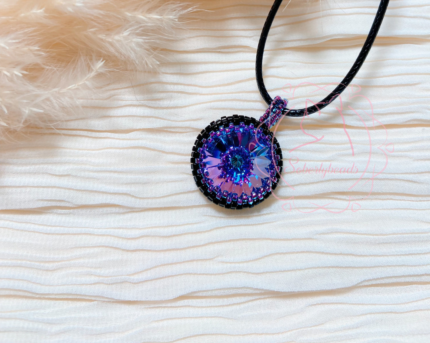 Cat’s Eye Pendant - Burgundy Delite